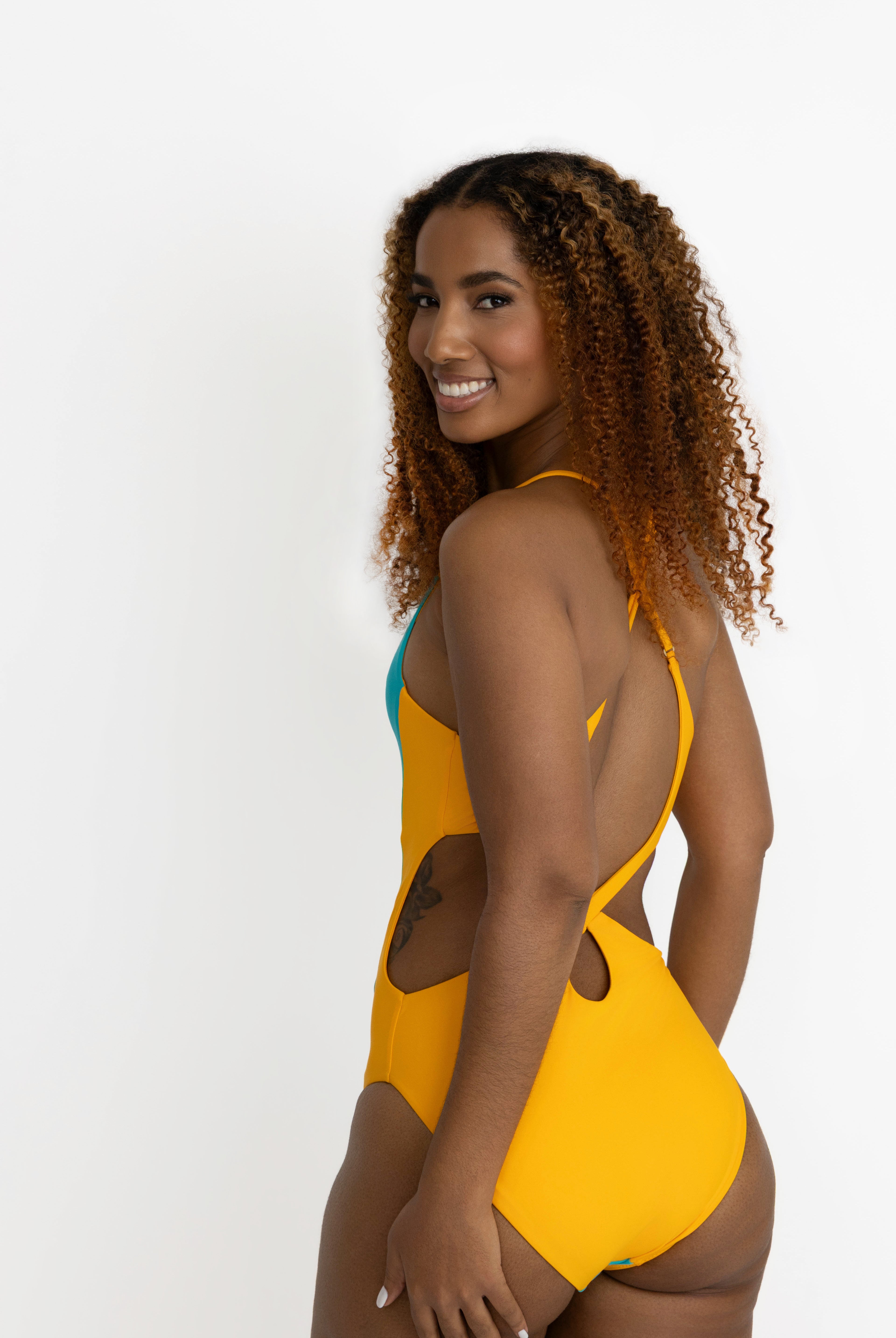Nosara One Piece One Piece Neon Skull
