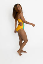 Nosara One Piece One Piece Neon Skull
